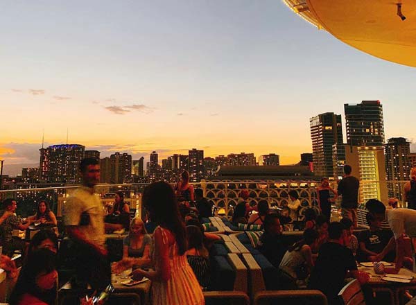 SKY Waikiki Rooftop Bar In Honolulu HI The Rooftop Guide