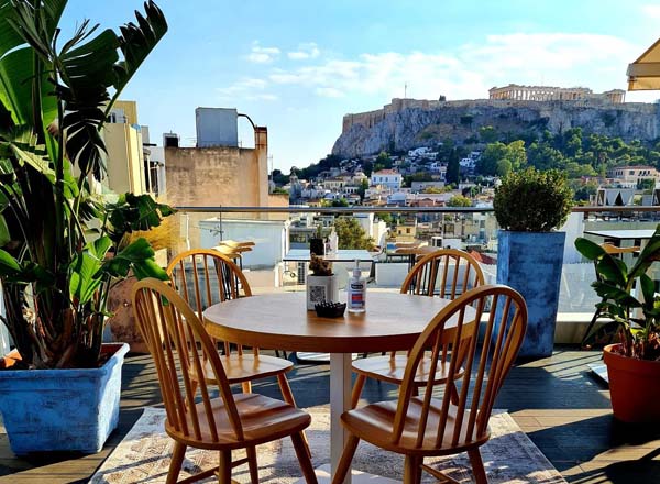 Manouka - Rooftop bar in Athens | The Rooftop Guide