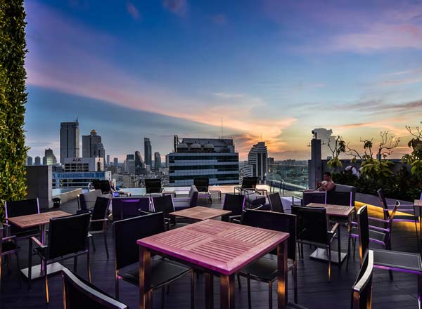 AkaAza Bar at Amara Bangkok Hotel - Rooftop bar in Bangkok | The ...