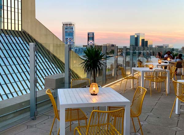 Rooftop bar Estrella Cocina in Jacksonville