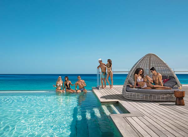 Rooftop bar Altitude at Breathless Montego Bay in Jamaica