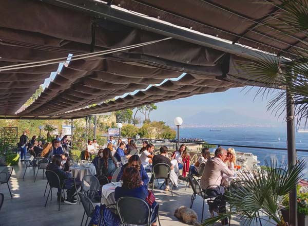 Rooftop bar Miranapoli in Naples