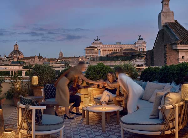 Rooftop bar NOTOS Rooftop in Rome