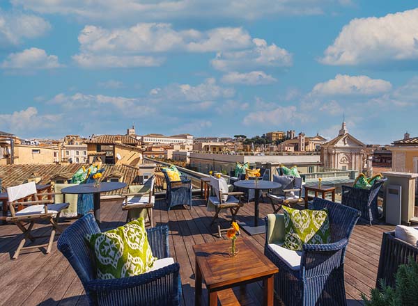 Rooftop bar Jim's Bar - Singer Palace Hotel in Rome