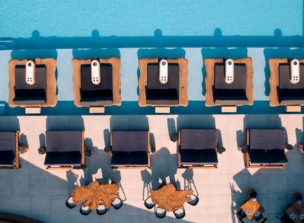 Rooftop bar CAVOTAGOO in Santorini