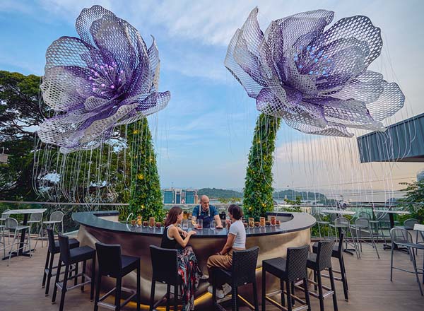 Rooftop bar The Mirabilis Bar @ Mount Faber Peak in Singapore