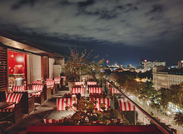 Rooftop bar Limón in Vienna