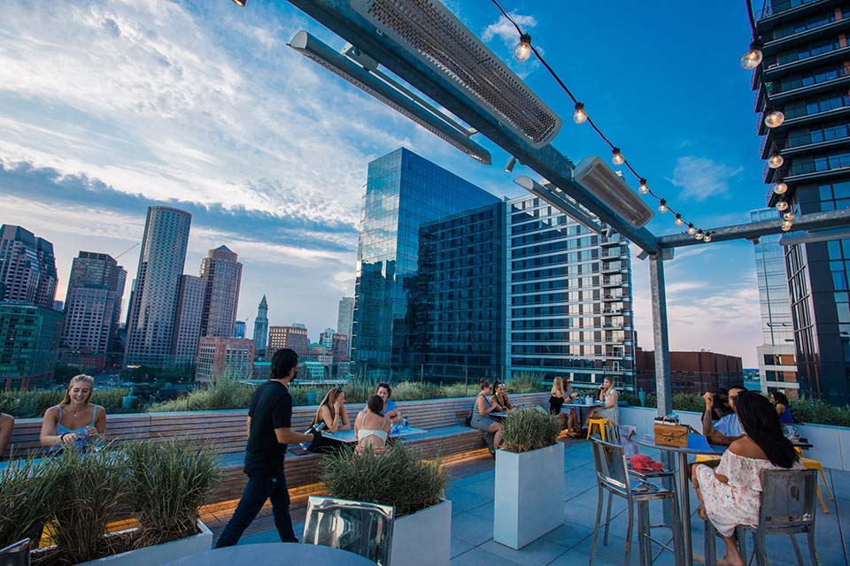 6 Best Rooftop Restaurants in Boston [2024 UPDATE]