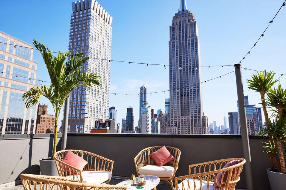 10 Best Rooftop Bars In Midtown Nyc [2024 Update]