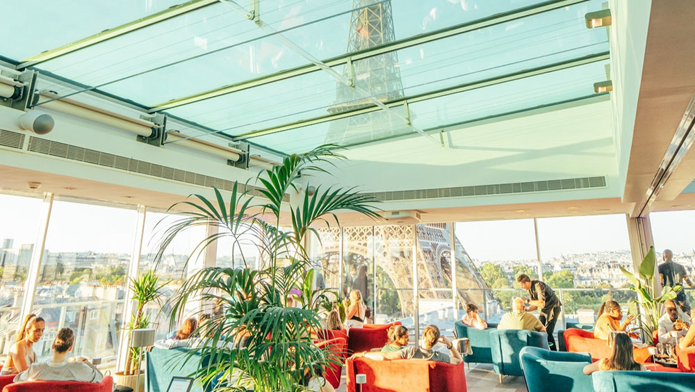 Best Rooftop Bars close to The Eiffel Tower in Paris 2025