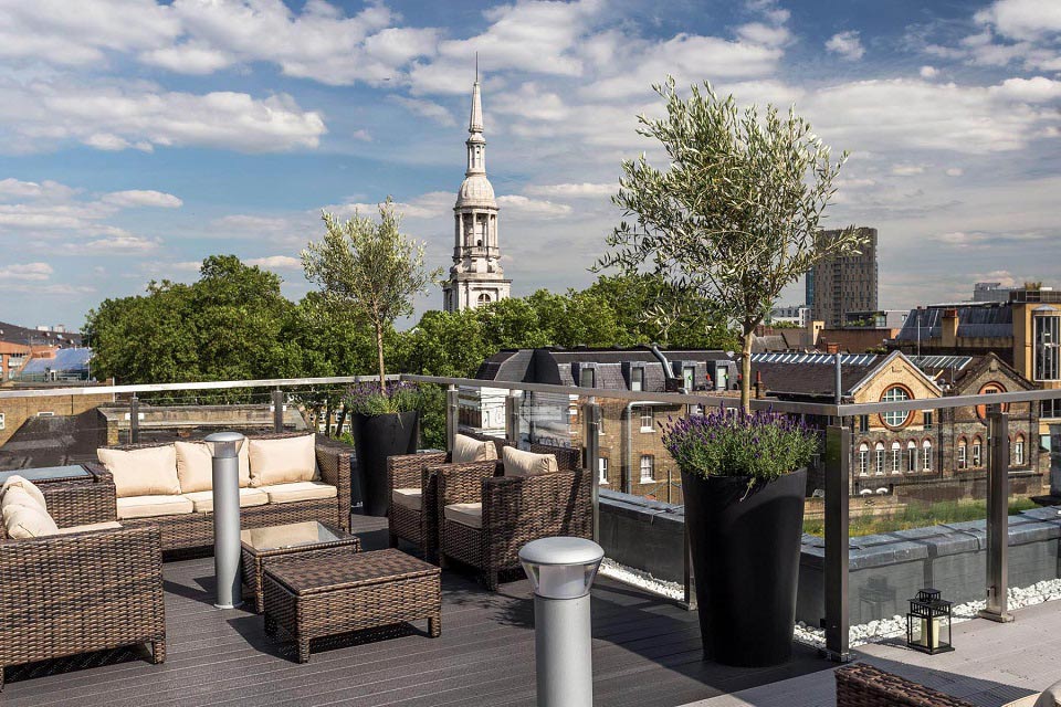 5 Best Rooftop Bars in Shoreditch, London [2024 UPDATE]