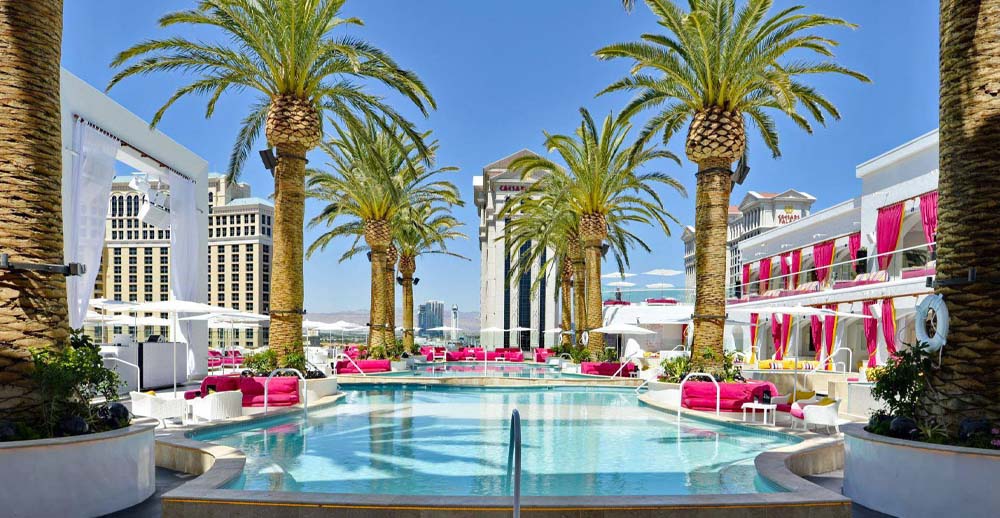 10 Best Pools in Las Vegas