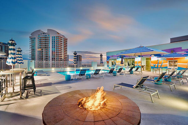 7 Best Rooftop Pools Las Vegas [2023 UPDATE]