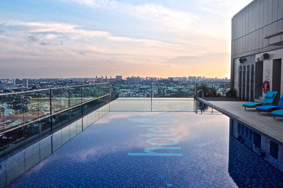 Blog 12 Best Rooftop Pools Singapore Carmen Courtesan