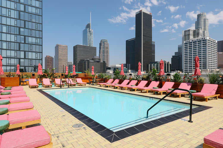 18 Best Rooftop Pools at hotels in Los Angeles [2024 UPDATE]